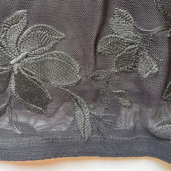 Dynamite Alana Embroidered Midi Skirt Black Burnout Floral Lined Pencil Sz M - Picture 9 of 12